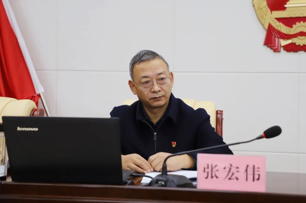 金昌市人民检察院举行党组理论中心组（扩大）会议 学习贯彻新发展理念 市委党校副校长张宏伟受邀作辅导讲座