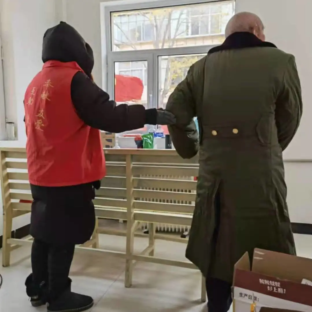 老人家，让我们帮您找到回家的路 ——金昌市检察院防疫执勤干警帮一名走失老人安全回家