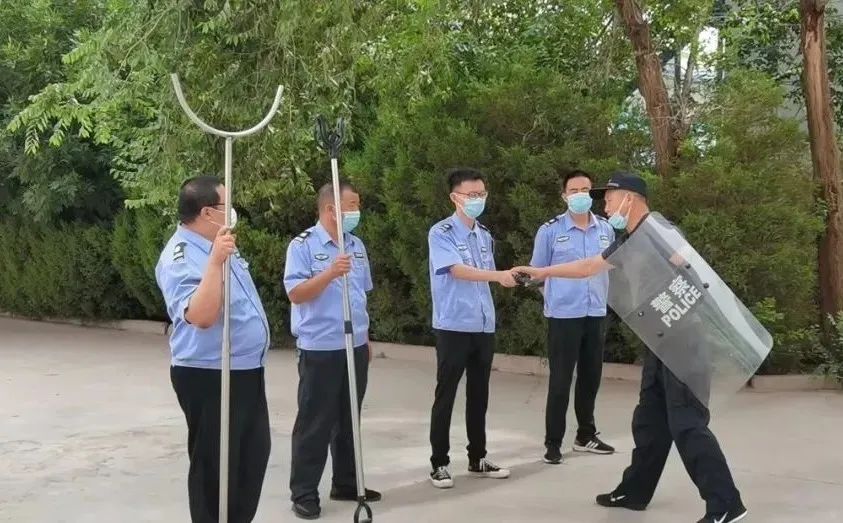 【工作动态】金昌市检察院开展安保人员专项培训