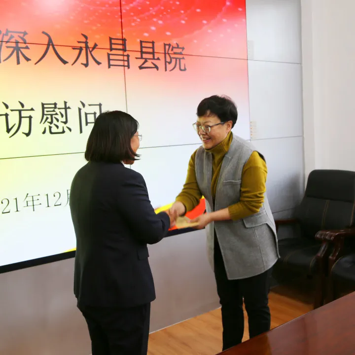 省检察院二级高级检察官陈冰如在金昌走访慰问基层检察干警