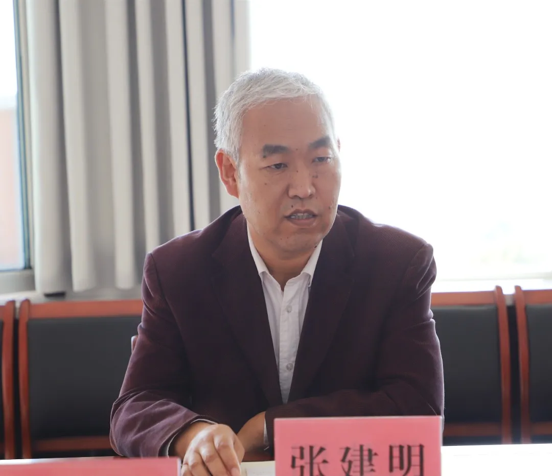 张建明与新任领导干部进行集体谈心谈话